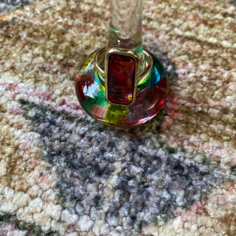 Red rectangular ring. - Picture 3 of 6